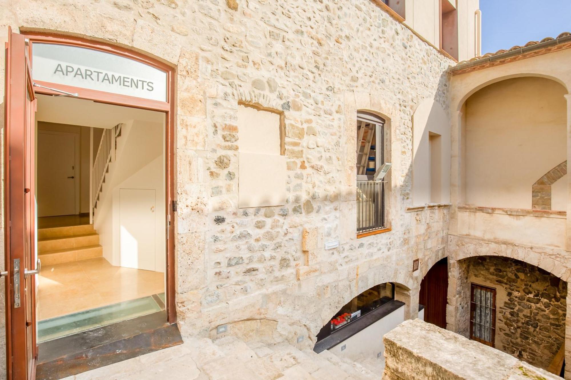 Can Cintet 1 Apartamento En La Plaza De Besalú Exteriör bild