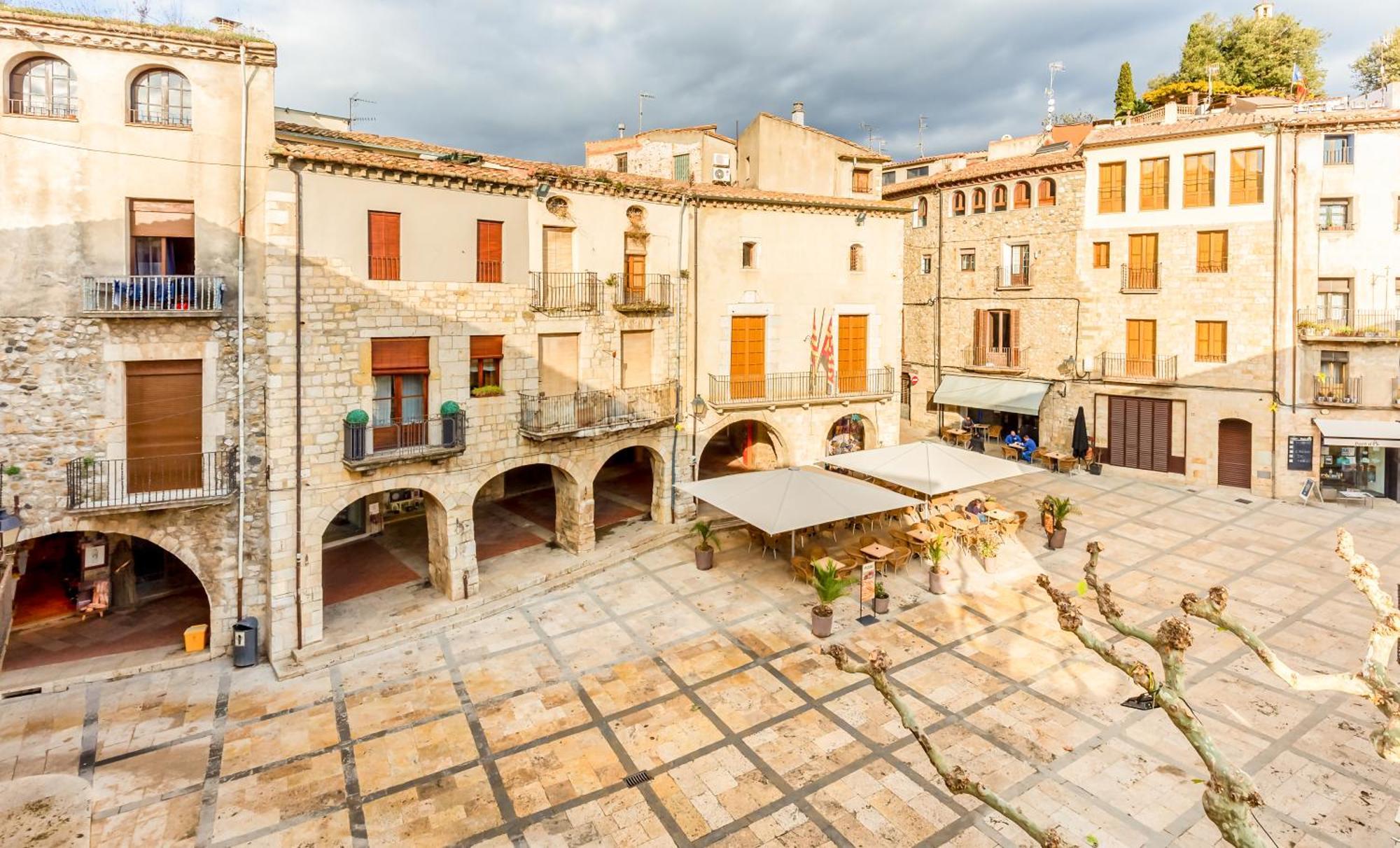 Can Cintet 1 Apartamento En La Plaza De Besalú Exteriör bild