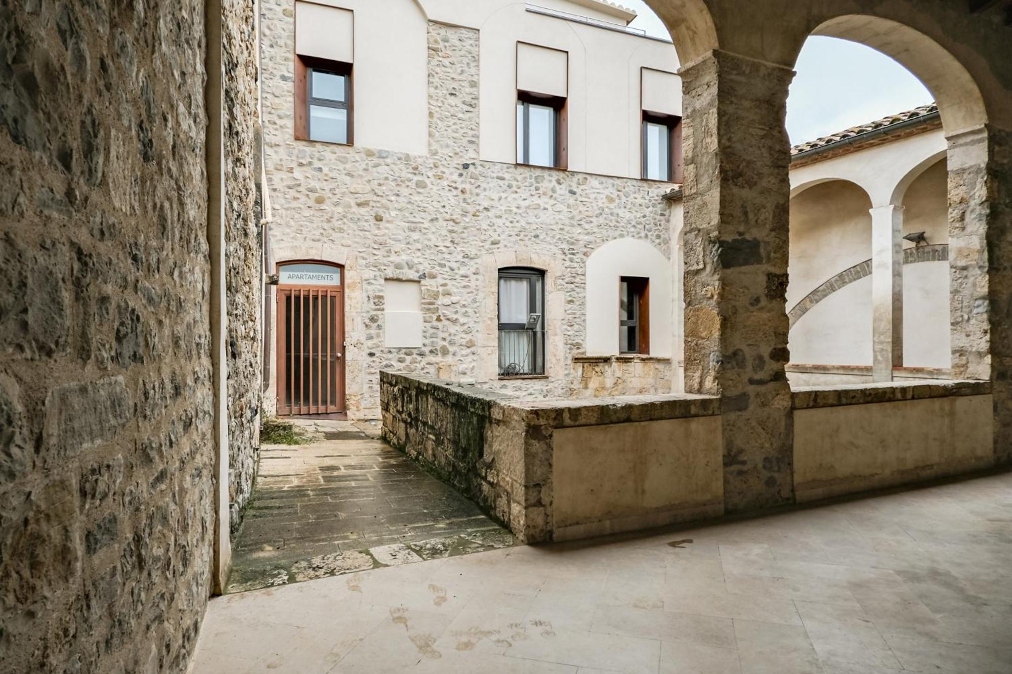 Can Cintet 1 Apartamento En La Plaza De Besalú Exteriör bild